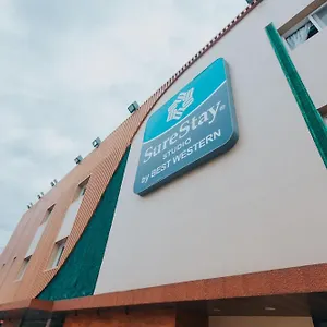 Hotel Surestay By Western Clarkview