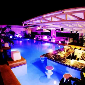 Hotel The Penthouse And Residences, Ángeles